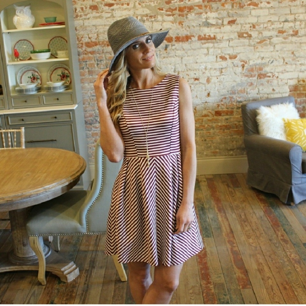 NEW Burgundy & White Fit & Flare Dress - Picture 1 of 6
